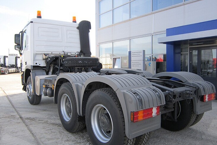 Аренда тягача седельного Mercedes-Benz Actros 3341 S